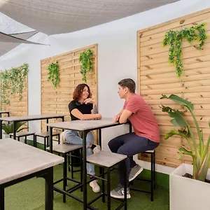 https://casa-barcelo-camp-nou-barcelona.catalonia-hotels.com